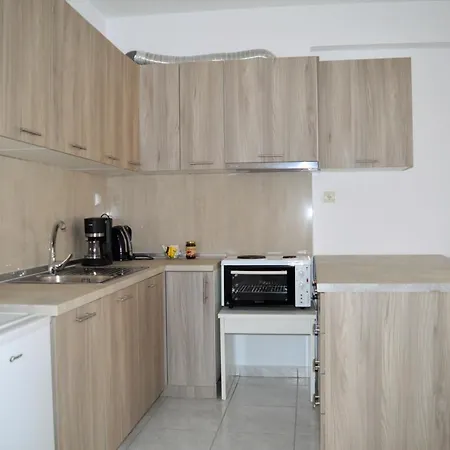 Casa Adelia Néa Péramos
